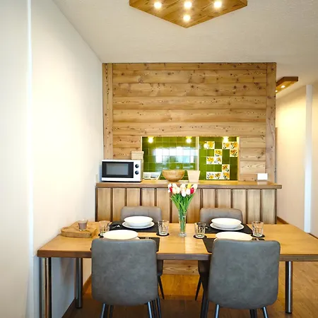 Hostdomus - Artic Appartement *